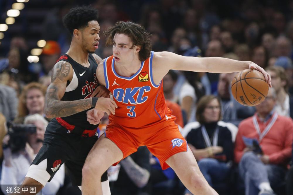 在与青少年 在与青少年